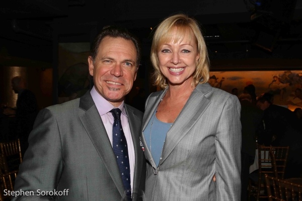Photo Coverage: Kurt Elling Makes Cafe Carlyle Debut with ELLING SWINGS SINATRA Image