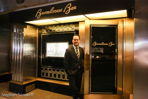 Photo Coverage: Kurt Elling Makes Cafe Carlyle Debut with ELLING SWINGS SINATRA Image
