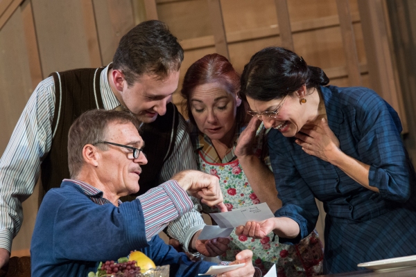 Photo Coverage: First look at Gallery Players' BRIGHTON BEACH MEMOIRS Image