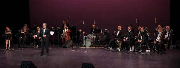 Photo Flash: Damon Kirsche, Lee Roy Reams, Vivian Reed, Karen Ziemba and More in Fred Barton's 'AMERICAN SHOWSTOPPERS' Photo Flash: Damon Kirsche, Lee Roy Reams, Vivian Reed, Karen Ziemba and More in Fred Barton's 'AMERICAN SHOWSTOPPERS' Image