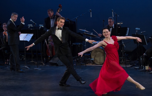 Photo Flash: Damon Kirsche, Lee Roy Reams, Vivian Reed, Karen Ziemba and More in Fred Barton's 'AMERICAN SHOWSTOPPERS' Photo Flash: Damon Kirsche, Lee Roy Reams, Vivian Reed, Karen Ziemba and More in Fred Barton's 'AMERICAN SHOWSTOPPERS' Image