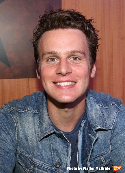 Photo Coverage: Lin-Manuel Miranda, Jonathan Groff, and HAMILTON Cast Sign CDs at Barnes and Noble Image
