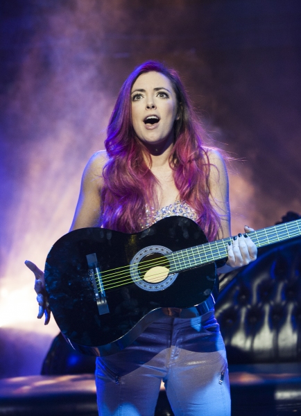 Photo Flash: First Look at Desi Oakley and More in GIRLSTAR at DC's Signature Theatre Image