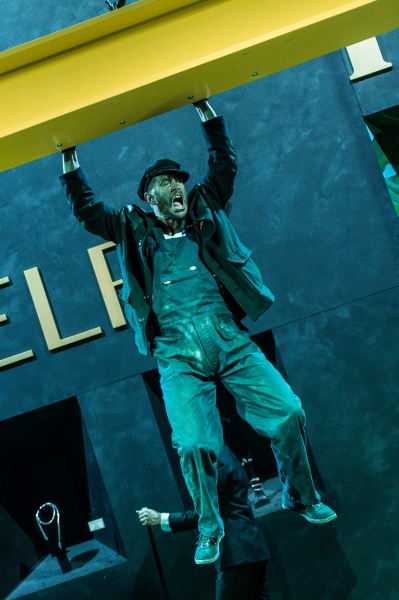 Photo Flash: THE HAIRY APE, Starring Bertie Carvel, Opens Tonight at The Old Vic Image