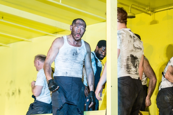 Photo Flash: THE HAIRY APE, Starring Bertie Carvel, Opens Tonight at The Old Vic Image