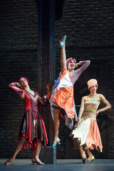 Photo Flash: First Look at Michael Williams, Emma Stratton & More in BULLETS OVER BROADWAY National Tour Image