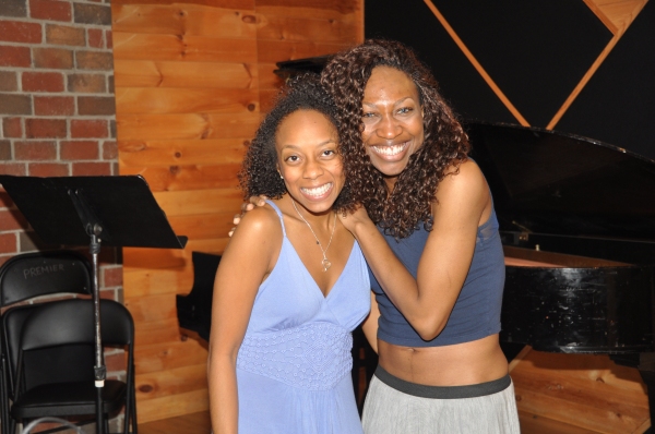 Exclusive Photo Coverage: AMAZING GRACE Cast Gets Ready for the Holidays with Carols For A Cure  Image