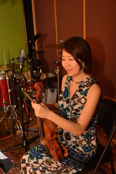 Exclusive Photo Coverage: AMAZING GRACE Cast Gets Ready for the Holidays with Carols For A Cure  Image