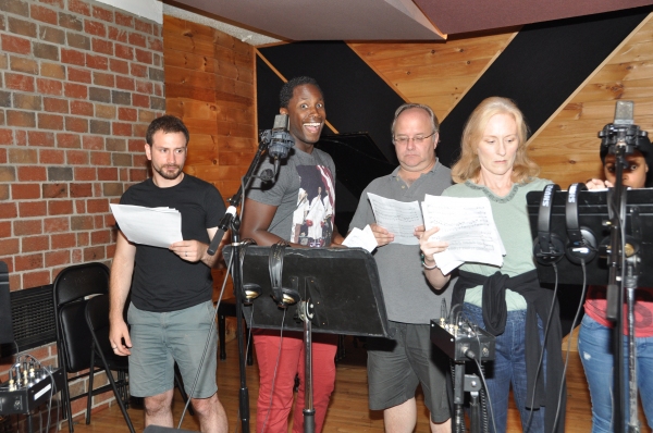 Exclusive Photo Coverage: AMAZING GRACE Cast Gets Ready for the Holidays with Carols For A Cure 