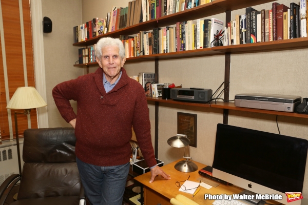 Photo Coverage: Tony Roberts Takes Home New Memoir DO YOU KNOW ME? Image
