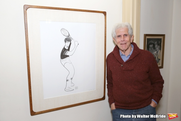 Photo Coverage: Tony Roberts Takes Home New Memoir DO YOU KNOW ME? Image