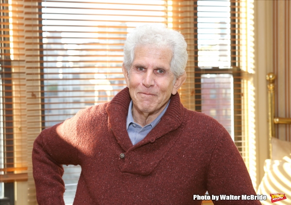 Photo Coverage: Tony Roberts Takes Home New Memoir DO YOU KNOW ME? Image