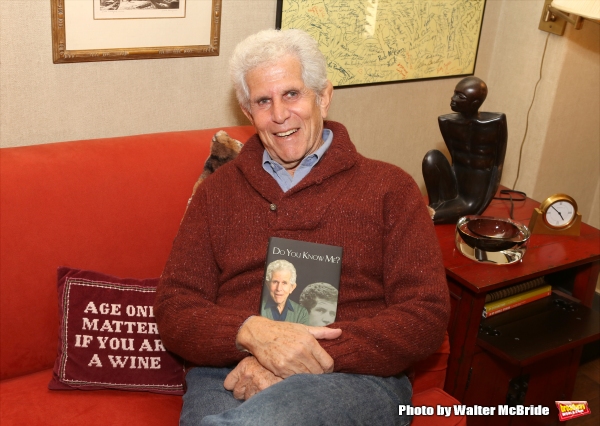 Photo Coverage: Tony Roberts Takes Home New Memoir DO YOU KNOW ME? Image