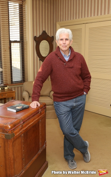 Photo Coverage: Tony Roberts Takes Home New Memoir DO YOU KNOW ME? Image