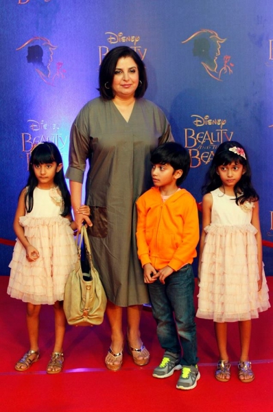  Farah Khan and Kids Photo