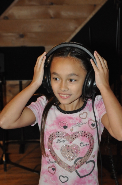 Exclusive Photo Coverage: LES MISERABLES Company Gathers in the Recording Studio for Carols For A Cure!  Image