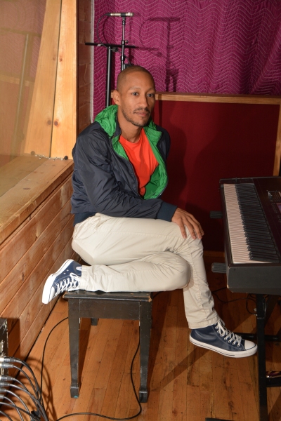 Exclusive Photo Coverage: SOMETHING ROTTEN! Cast Gives Carols For A Cure a Shakespearean Update  Image