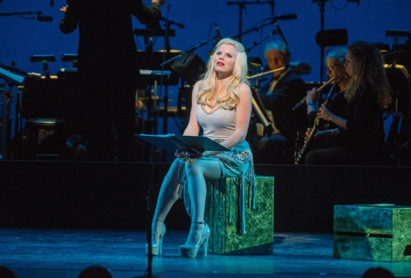 Photo Flash: They Say It's Wonderful- First Look at Megan Hilty & More in ANNIE GET YOUR GUN! Image