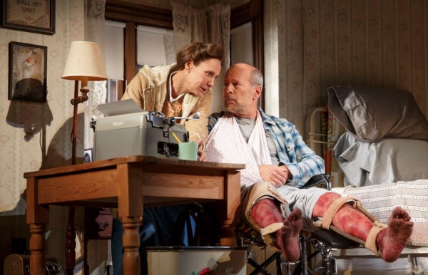 Photo Flash: Just in Time for Halloween! First Look at Bruce Willis & Laurie Metcalf in MISERY on Broadway Image