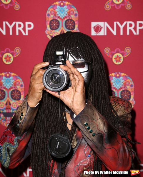 Photo Coverage: Bette Midler Hosts Annual HULAWEEN Image