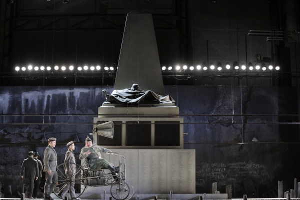 Photo Flash: Sir David McVicar's WOZZECK at Lyric Opera Image