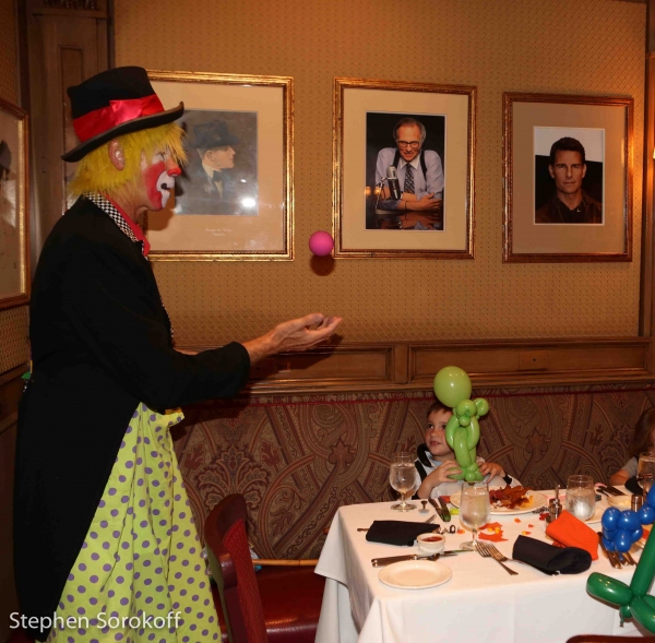 Photo Coverage: The Friars Club Celebrates Halloween Image
