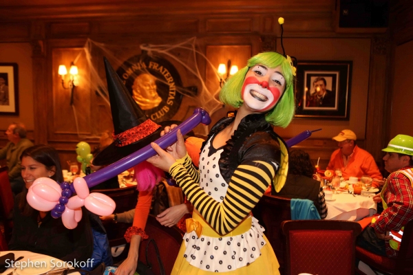 Photo Coverage: The Friars Club Celebrates Halloween Image
