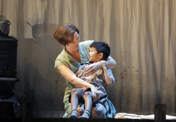 Photo Flash: First Look at Tomasz Konieczny, Angela Denoke, Gerhard Siegel & More in Lyric Opera of Chicago's WOZZECK Image