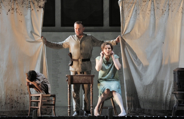 Photo Flash: First Look at Tomasz Konieczny, Angela Denoke, Gerhard Siegel & More in Lyric Opera of Chicago's WOZZECK Image