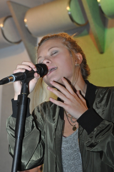 Photo Coverage: Debbie Gibson & More Rehearse for ROCKERS ON BROADWAY Image