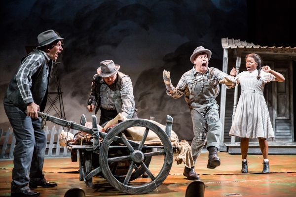 Photo Flash: First Look at THE WIZARD OF OZ at Children's Theatre Company Image