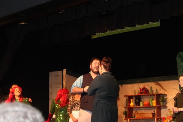 Photo Flash: Actor Proposes to Girlfriend After Performance Image