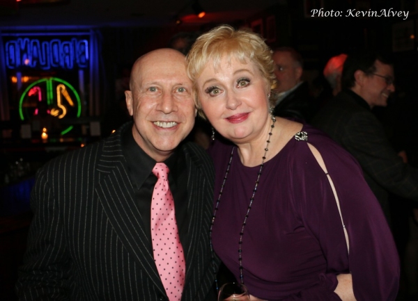 Photo Flash: Sally Mayes and Jeff Harnar Do a DOUBLE TAKE at Birdland Image