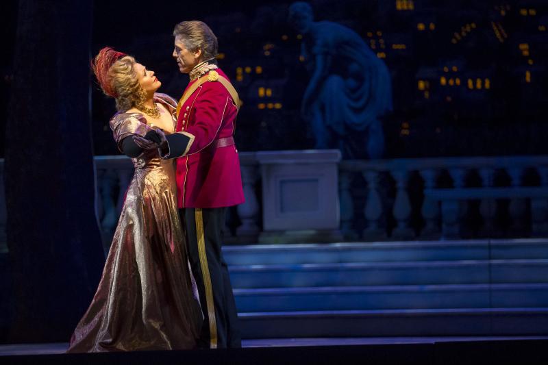 Photo Flash: First Look at Renee Fleming, Heidi Stober & More in Lyric Opera of Chicago's THE MERRY WIDOW 