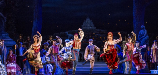 Photo Flash: First Look at Renee Fleming, Heidi Stober & More in Lyric Opera of Chicago's THE MERRY WIDOW 