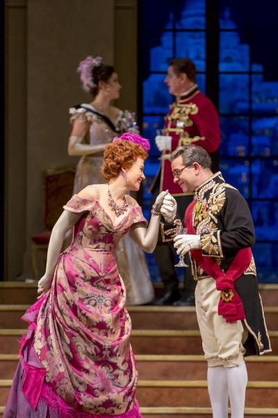 Photo Flash: First Look at Renee Fleming, Heidi Stober & More in Lyric Opera of Chicago's THE MERRY WIDOW Image