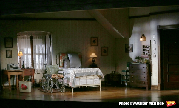 Photo Coverage: MISERY's Bruce Willis and Laurie Metcalf Take Opening Night Bows Photo Coverage: MISERY's Bruce Willis and Laurie Metcalf Take Opening Night Bows Image