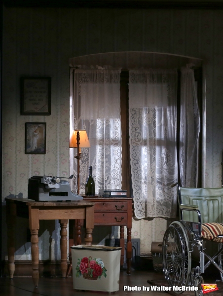 Photo Coverage: MISERY's Bruce Willis and Laurie Metcalf Take Opening Night Bows Photo Coverage: MISERY's Bruce Willis and Laurie Metcalf Take Opening Night Bows Image