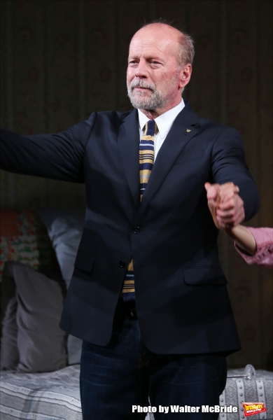 Photo Coverage: MISERY's Bruce Willis and Laurie Metcalf Take Opening Night Bows  Image