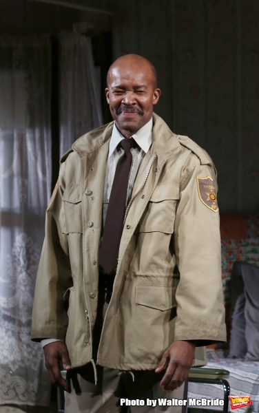 Photo Coverage: MISERY's Bruce Willis and Laurie Metcalf Take Opening Night Bows Photo Coverage: MISERY's Bruce Willis and Laurie Metcalf Take Opening Night Bows Image