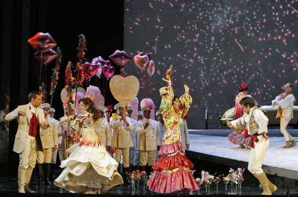 Photo Flash: San Francisco Opera's Revival of Rossini's IL BARBIERE DI SIVIGLIA Begins Tonight Image