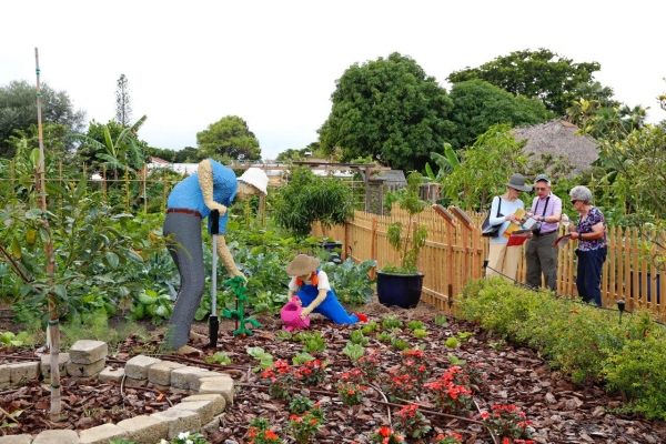 Photo Flash: Mounts Botanical Garden Welcomes 100 VIPs to NATURE CONNECTS: ART WITH LEGO BRICKS Image