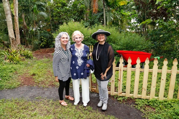 Photo Flash: Mounts Botanical Garden Welcomes 100 VIPs to NATURE CONNECTS: ART WITH LEGO BRICKS Image