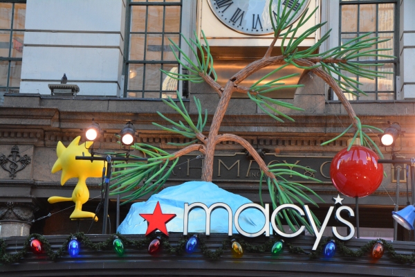 Photo Coverage: PEANUTS Celebrates 50th Anniversary in Macy's 2015 Window Displays 