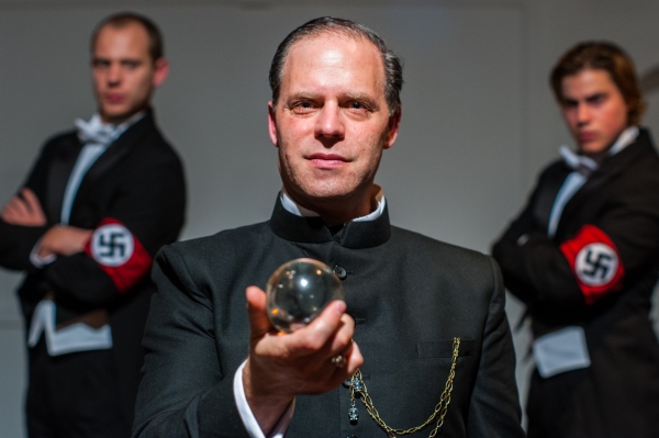 Photo Flash: PALACE OF THE OCCULT Opens in Chicago Image