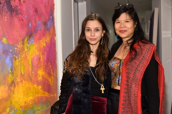Photo Flash: Suzanne LaFleur Opening Takes Chelsea by Storm at Hollis Taggart Gallery Image