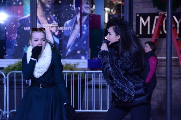 Photo Coverage: Casts of THE WIZ, SOMETHING ROTTEN! & More Rehearse for the Macy's Thanksgiving Day Parade! Image