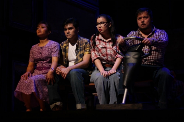 Photo Flash: Production Shots of the First International Staging of THE BRIDGES OF MADISON COUNTY 