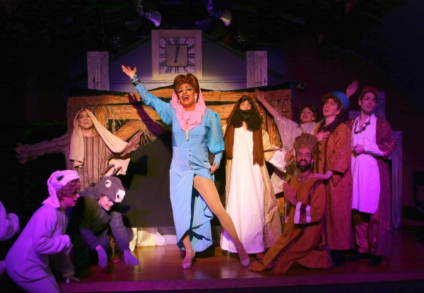 Photo Flash: First Look at Hell in a Handbag's CHRISTMAS DEAREST Image