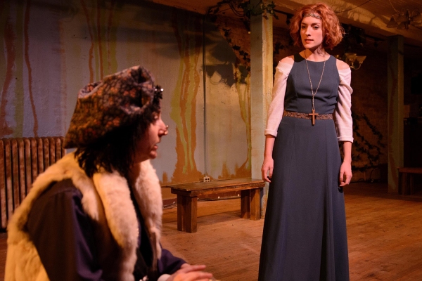 Amber Robinson as ''Sir Richard Lea,'' Kelsey Shipley as ''Maid Marian'' Photo